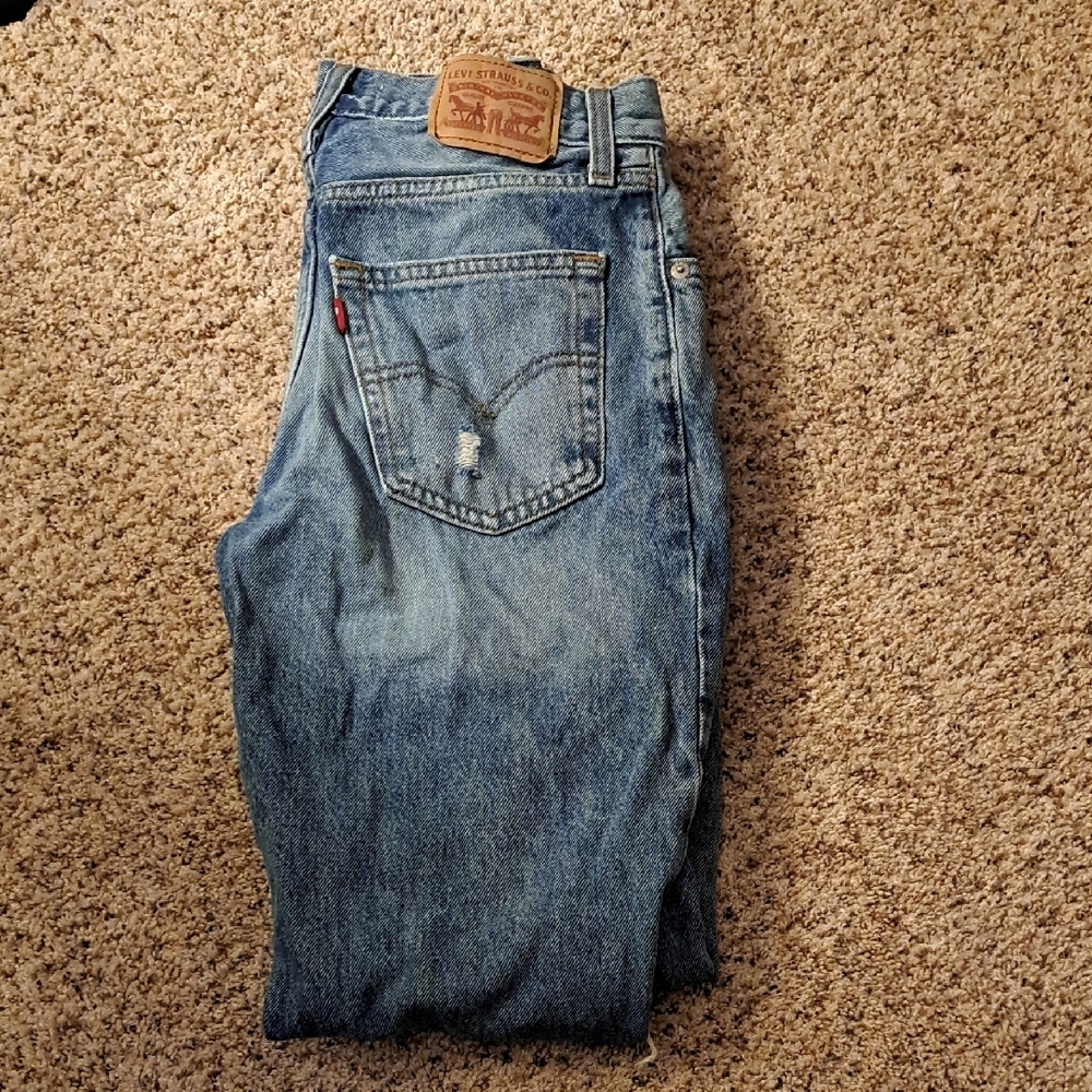 Levi's Classic Straight Women's Jeans in Denim Blue